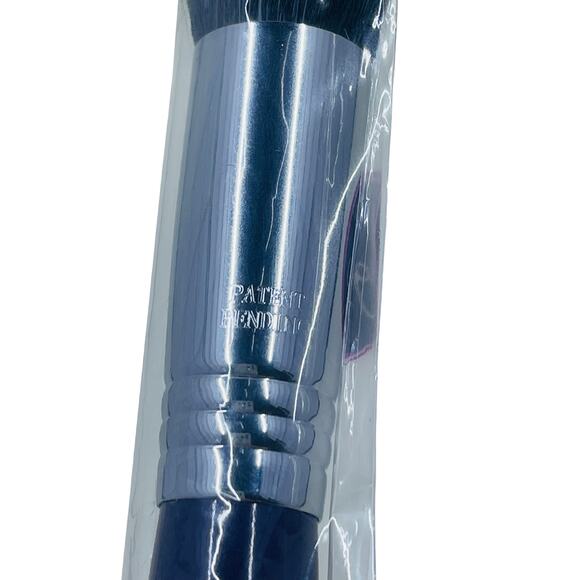 Sigma F50 Duo Fibre Makeup Brush - New In Package - Never Used - Cosmetics NWT - Picture 6 of 7